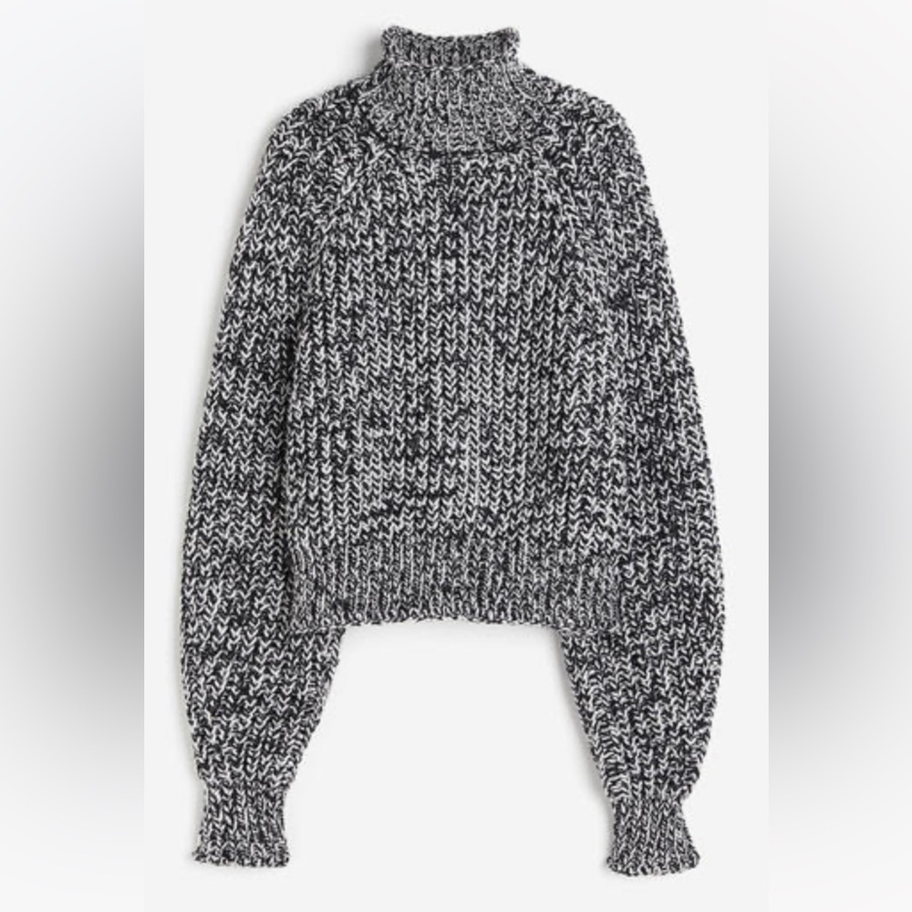 H&M Black and White Knit Turtleneck Sweater